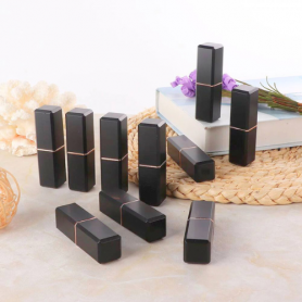 READY STOCK Black/White Empty Lipstick Tubes DIY Lip Balm Container (Square Tube)